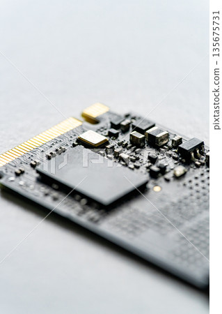 高速儲存 M.2 NVMe SSD 特寫 135675731