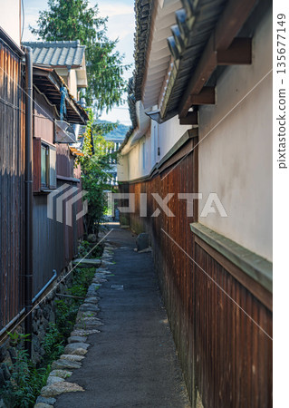 Alley scenery in Imaicho, Nara 135677149
