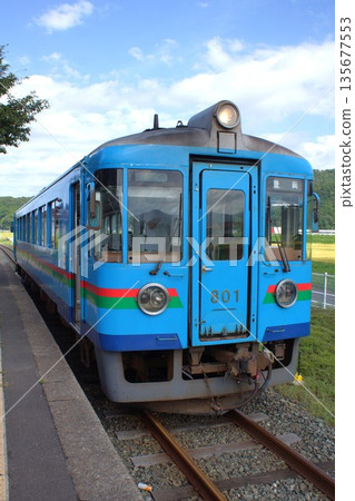 Scenery from the Kyoto Tango Railway Miyafuku Line: Yosano Station, Railbus diesel railcar (KTR700 type) Scenery from the Kyoto Tango Railway Miyafuku Line: Yosano Station, Railbus diesel railcar (KTR700 type) 135677553