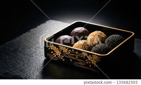 Ohagi, Botamochi, Spring Equinox, Offering, Japanese Sweets, Cherry Blossom Patterned Box, Luxurious Image on Black Background 135682503