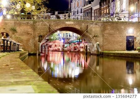 Utrecht Canal at Night 135684277
