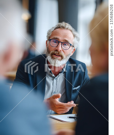 Vertical insurance advisor explaining benefits 135686208