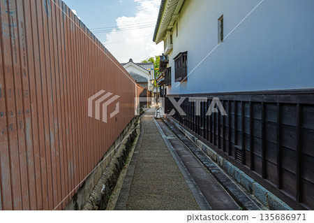 奈良今井町的巷弄景色 奈良今井町的巷弄景色 135686971