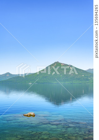 Lake Shikotsu and Mount Eniwa in early summer, Chitose City Lake Shikotsu and Mount Eniwa in early summer, Chitose City 135694265