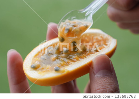 Mizulemon, a type of passion fruit 135695768