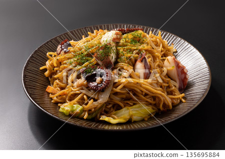 海鮮炒麵(章魚) 海鮮炒麵(章魚) 135695884