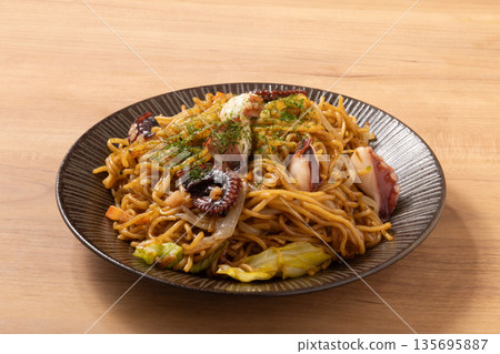 海鮮炒麵（章魚） 135695887