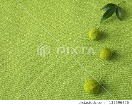 Chirimen balls and nandina leaves Chirimen balls and nandina leaves 135696856