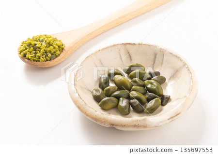 [Iranian] Super Green Pistachios 135697553