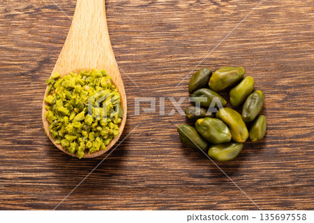 [Iranian] Super Green Pistachios 135697558