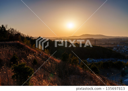 京都南山城 - 夕陽西下,映照著生駒山脈,日落後天空景色優美 - 木津川市城山台生駒山日落 ③ 京都南山城 - 夕陽西下,映照著生駒山脈,日落後天空景色優美 - 木津川市城山台生駒山日落 ③ 135697813