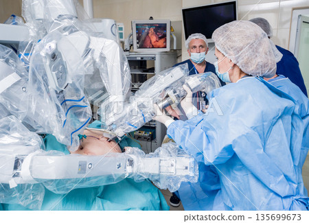 Modern surgical system. Medical robot. Minimally invasive robotic surgery. 135699673
