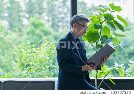 商人/高級男性 商人/高級男性 135707520