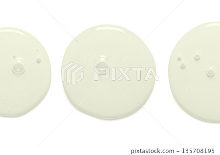 A sample of body serum or moisturizing gel or micellar water. Isolated on white 135708195