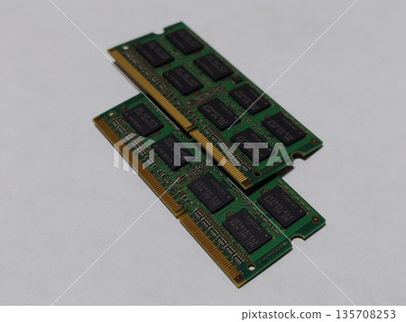 筆記型電腦(PC)主記憶體(RAM)(中心) 筆記型電腦(PC)主記憶體(RAM)(中心) 135708253