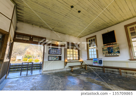 冬季的湯原站,福岡縣田川郡 冬季的湯原站,福岡縣田川郡 135709865