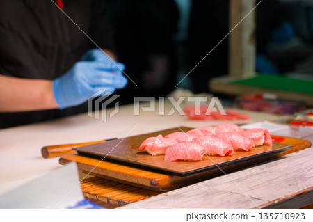 Japanese markets that are extremely popular with foreign tourists Japanese markets that are extremely popular with foreign tourists 135710923