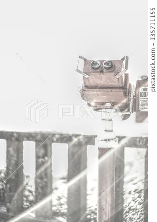 100 yen binoculars 100 yen binoculars 135711155