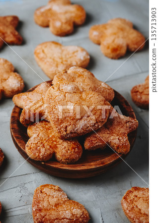 coquetes de sagi showing warm homemade texture 135713903