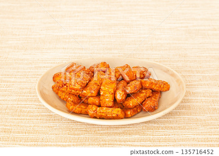 日式醬油口味硬烤米餅 日式醬油口味硬烤米餅 135716452