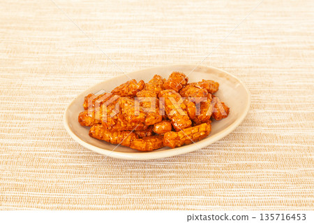 日式醬油口味硬烤米餅 日式醬油口味硬烤米餅 135716453