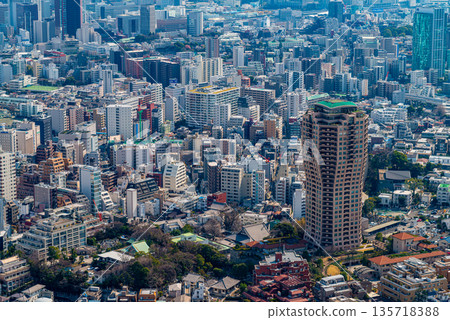 (Tokyo) Tokyo cityscape seen from Roppongi Hills 135718388