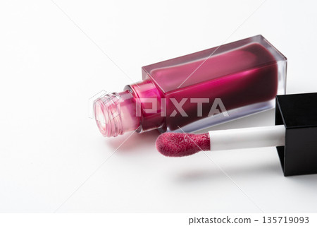Close up closed cherry lip gloss Close up closed cherry lip gloss 135719093