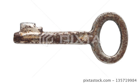 old rusty key close-up old rusty key close-up 135719984