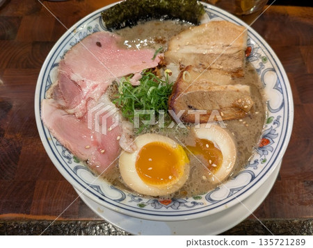 Very delicious chashu ramen 135721289