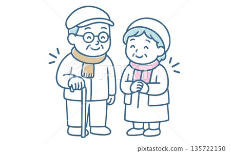 Smiling elderly couple walking side by side (winter clothes, winter clothing, going out, walking, senior life) 135722150