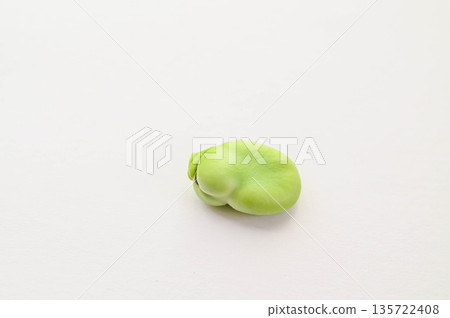 Broad bean seed Broad bean seed 135722408