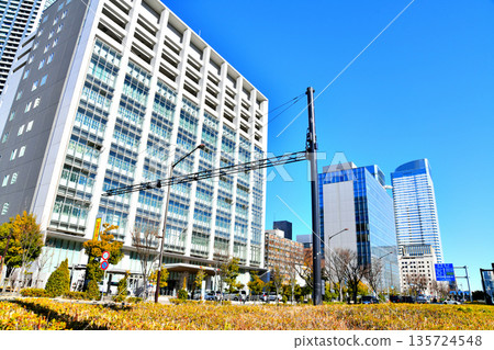 [In front of Tsukishima Police Station] View from the intersection towards Harumi Triton Square (Chuo Ward, Tokyo) [January 2026] 135724548