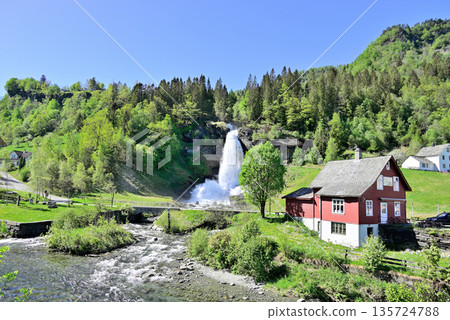 Steinsdalswaterfall and the Red House 135724788