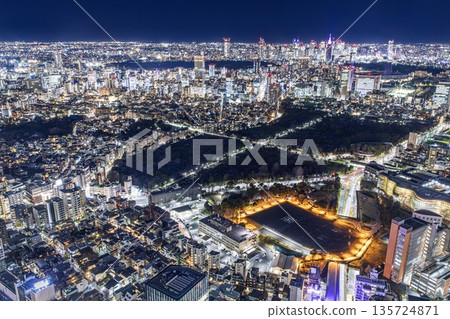 [Top 100 Night Views] Night view from Roppongi Hills Tokyo City View in Tokyo (towards Shinjuku) 135724871