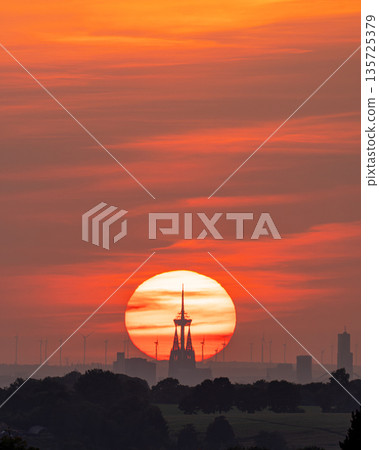 Cologne against sunset, North Rhine Westphalia, Germany 135725379