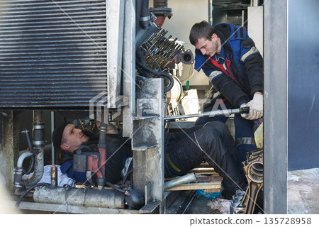 Repair of a diesel generator converted to gas. Repair of a diesel generator converted to gas. 135728958