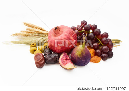 Seven species composition representing harvest and abundance on white 135731097