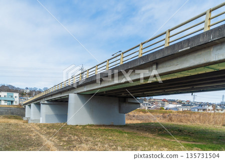 Bridge pier Bridge pier 135731504