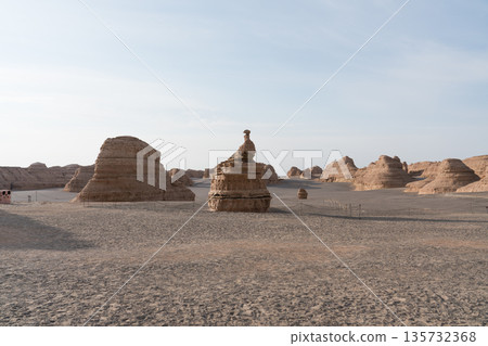 Dunhuang Yardang National Geological Park Column Yardang Dunhuang Yardang National Geological Park Column Yardang 135732368