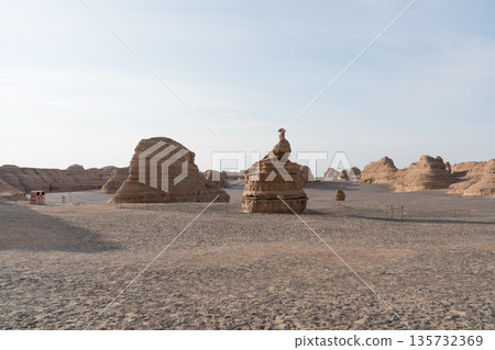 Dunhuang Yardang National Geological Park Column Yardang Dunhuang Yardang National Geological Park Column Yardang 135732369