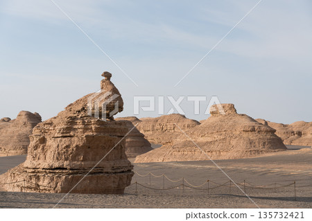 Dunhuang Yardang National Geological Park Column Yardang Dunhuang Yardang National Geological Park Column Yardang 135732421