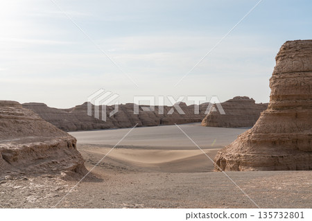 Dunhuang Yardang National Geological Park Dunhuang Yardang National Geological Park 135732801