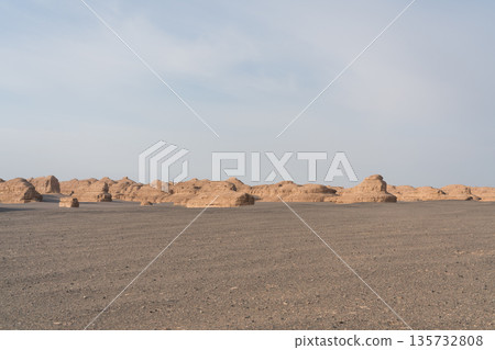 Dunhuang Yardang National Geological Park Dunhuang Yardang National Geological Park 135732808