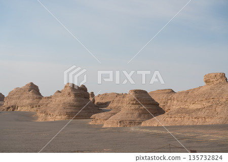 Dunhuang Yardang National Geological Park Dunhuang Yardang National Geological Park 135732824