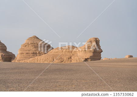 敦煌雅丹國家地質公園雅丹獅身人面像 敦煌雅丹國家地質公園雅丹獅身人面像 135733062