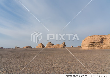 Dunhuang Yardang National Geological Park Dunhuang Yardang National Geological Park 135733172