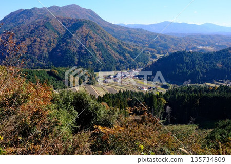 View of the foot of Mount Ryuzu from Iwamiji Pass in late autumn 135734809