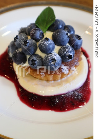 Delicious blueberry tart cake 135734847
