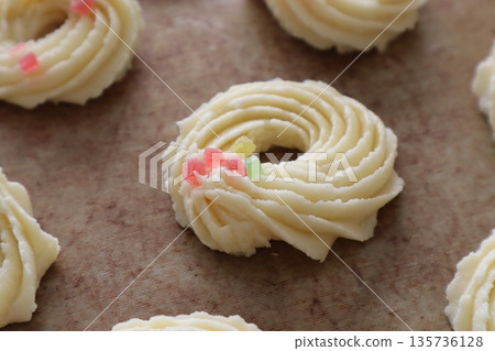 Delicious homemade ring cookies (before baking) 135736128