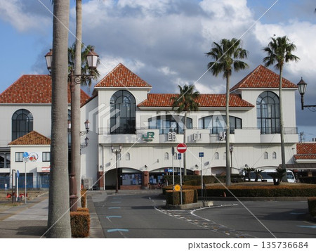 Tateyama Station building in Tateyama City, Chiba Prefecture! 135736684